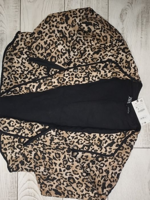 Стьобаний бомбер куртка Zara s-m,xs