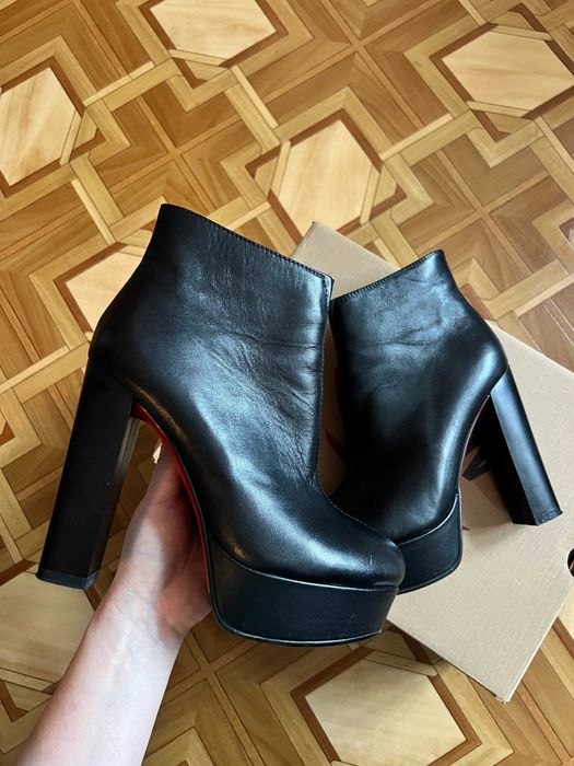 Ботильйони Estro на підборах