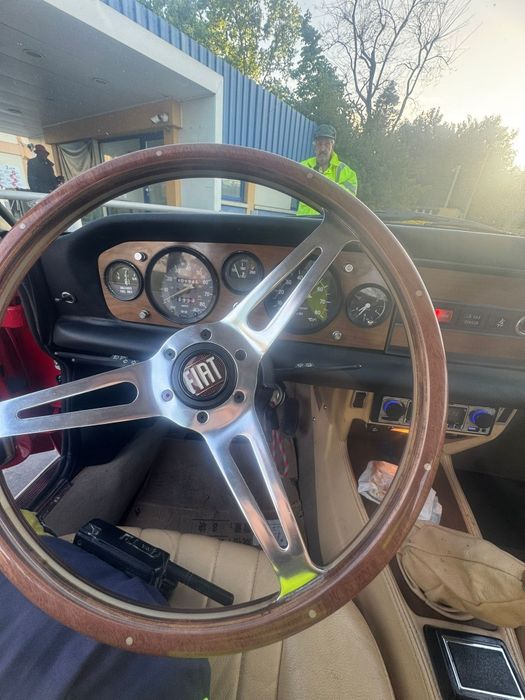 Aluguer de carro Spider de 1981