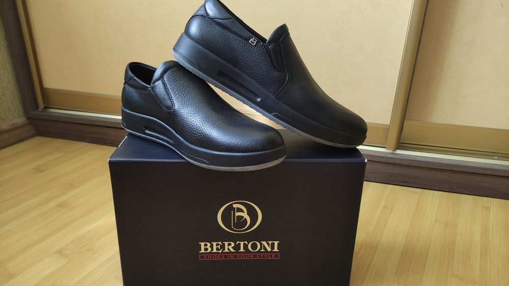 Туфлі чоловічі 43 розмір Bertoni