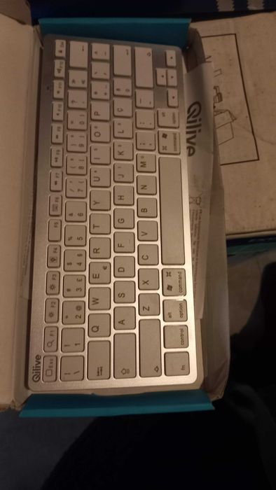 Wireless Keyboard _Qilive_ New64354261312002121