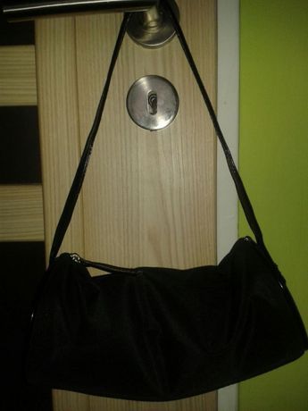 Torebka czarna bardzo elegancka