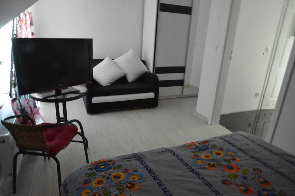 Apartament  77mkw-300 zł/d lub 80 mkw-350 zł/d