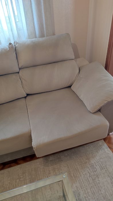 Sofá ajustável três lugares