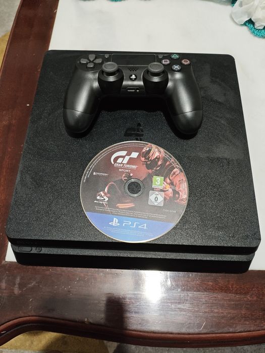 PS4 Slim 1Tb com Gran turismo 7
