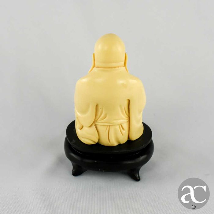 Figura de Buda sorridente em material sintético, meados do séc. XX
