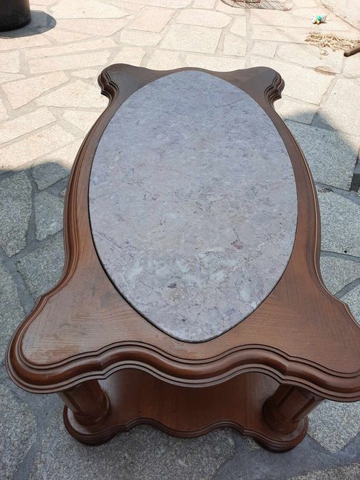 Mesa de centro com pedra