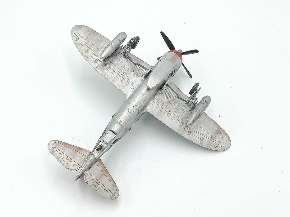 Model Samolotu Thunderbolt P47D HobbyBoss 1:72