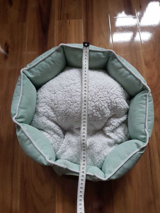 Legowisko dla psa kota w zielone paski Paw Prints wyjmowana poduszka