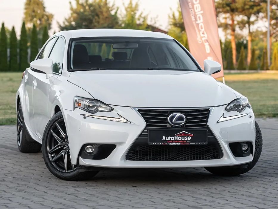 Lexus IS is300H 220 KM Lift/Salon polska/niski przebieg.