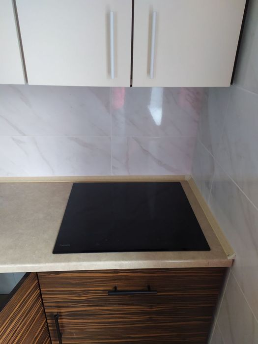 Продам 1 кімнатну квартиру з ремонтом.  Воскресенка.  Райдужний. Київ.