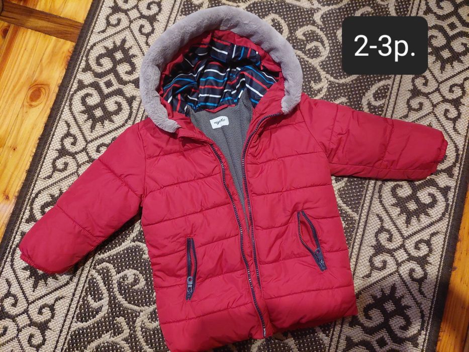 Одяг куртки плащик шубки комбінезони на дівчинку від рочку і до 3р. 1-
