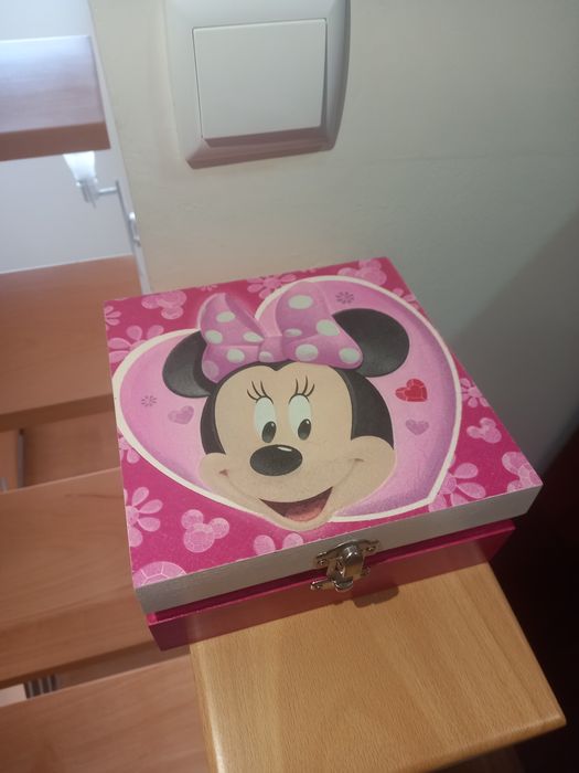 Caixinha decorada em decoupage