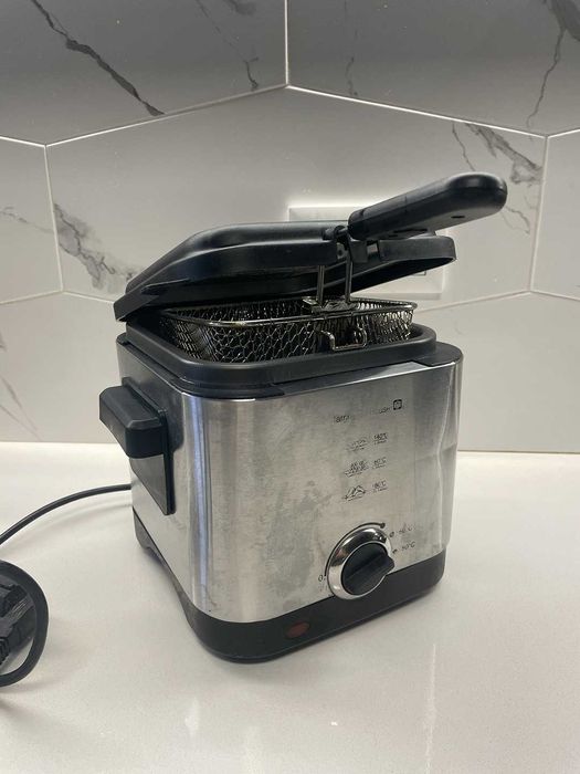 Fritadeira elétrica Tarrington House 1500 – 900W, 1,5 L