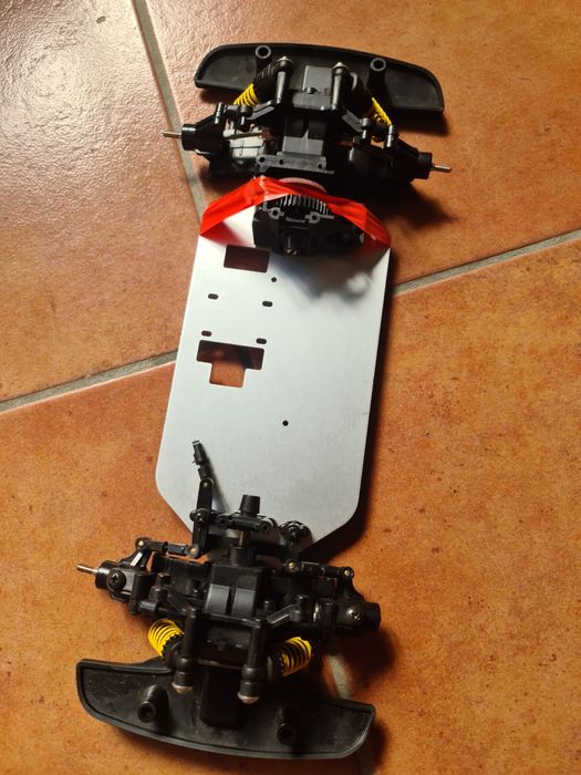 Vendo Chassi Rc Tamiya Novo