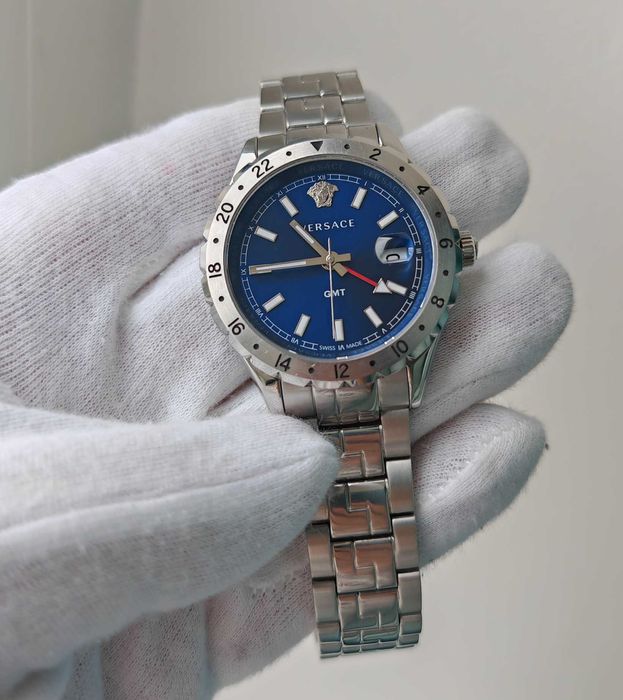 Чоловічий годинник часы Versace V11020015 Hellenyium GMT 42mm Sapphire