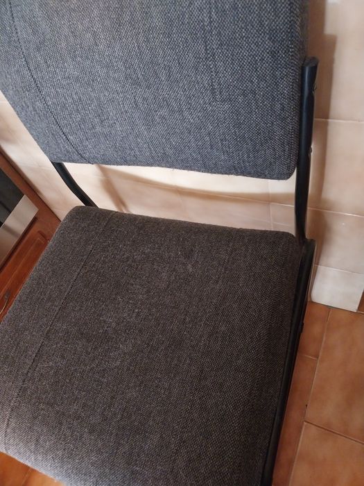 Cadeiras Levira em bom estado