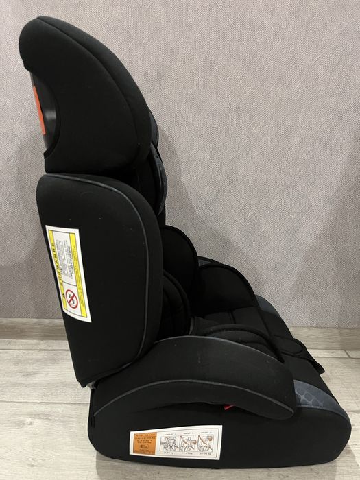 Дитяче автокрісло.Детское автокресло Есть наклон для сна. Німеччина