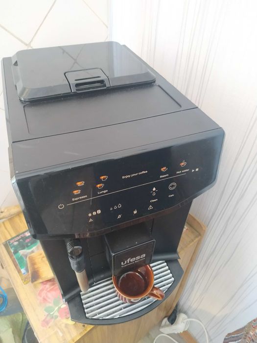 б\у кофемаш Ufesa Supreme Barista  (Испания )20 бар\сенсор