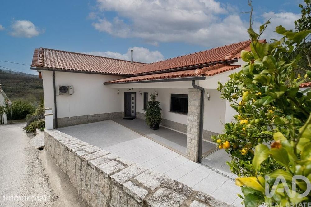 Casa / Villa T3 em Côja e Barril de Alva de 145,4 m2