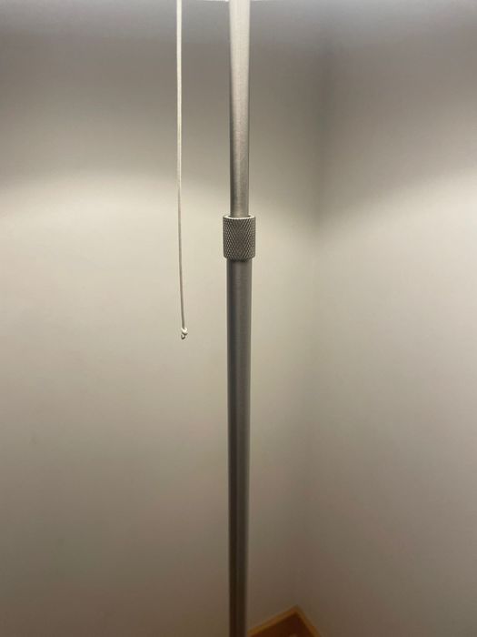 Candeeiro de pé para luz ambiente