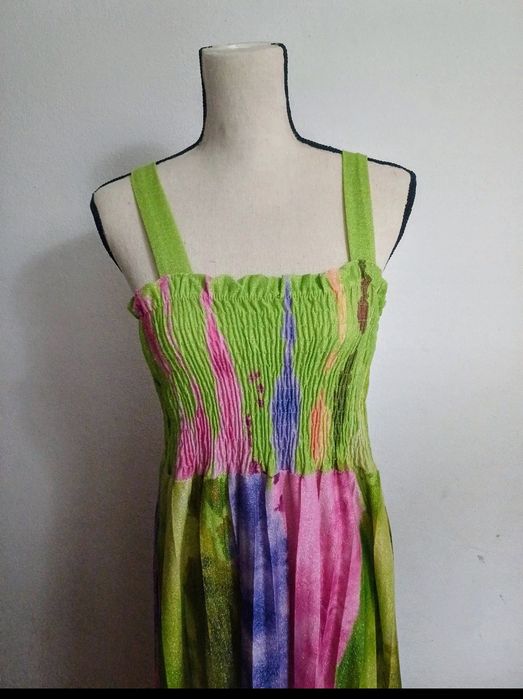Vestido Colorido com Alças - Estilo e Conforto para o Seu Look