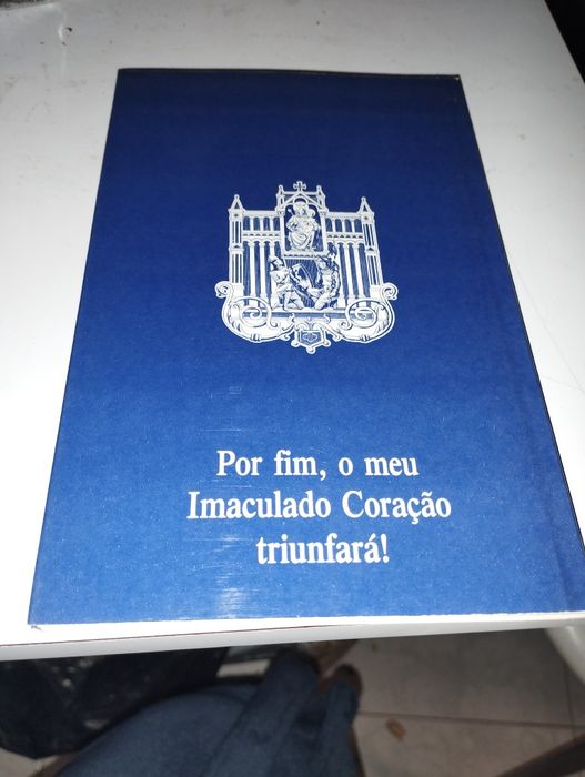 Livro "As Aparições e a Mensagem de Fátima nos Manuscritos da Irmã Lúc