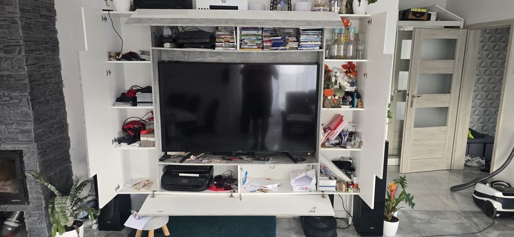Mebloscianka szafka rtv
