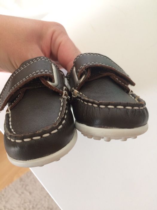 Sapatos vela menino castanhos tam 19