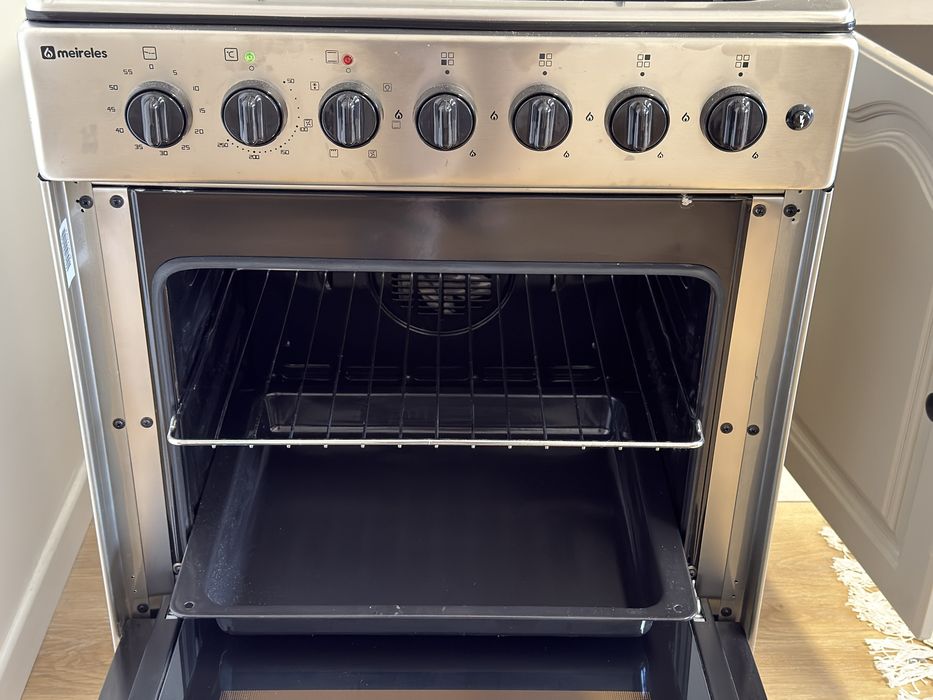Fogão Meireles elétrico e gás natural