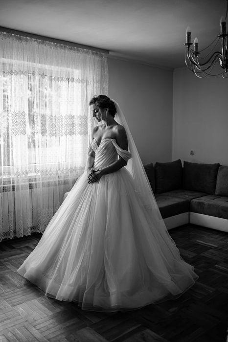 Suknia ślubna typu Princessa