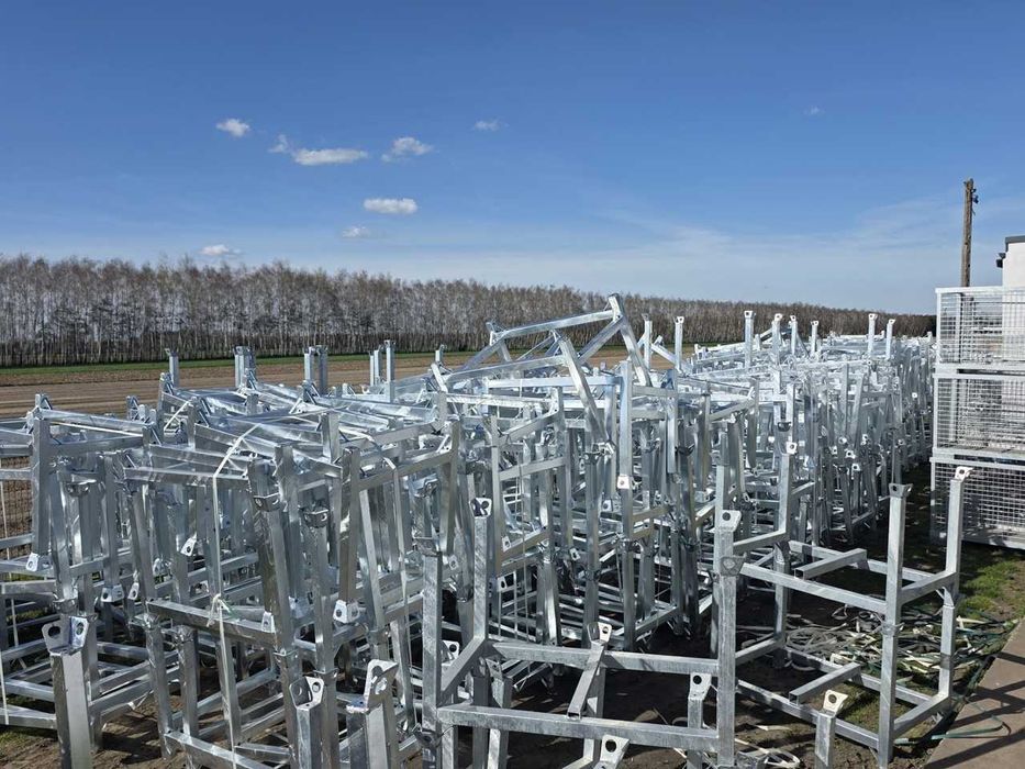 PRODUCENT Kosze siatkowe palety na stemple, trójnogi, głowice TYCHY