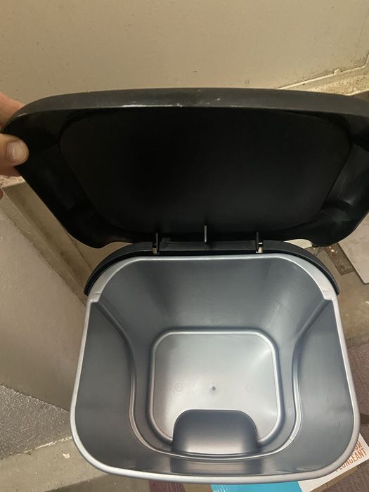 Caixota de lixo para casa de banho