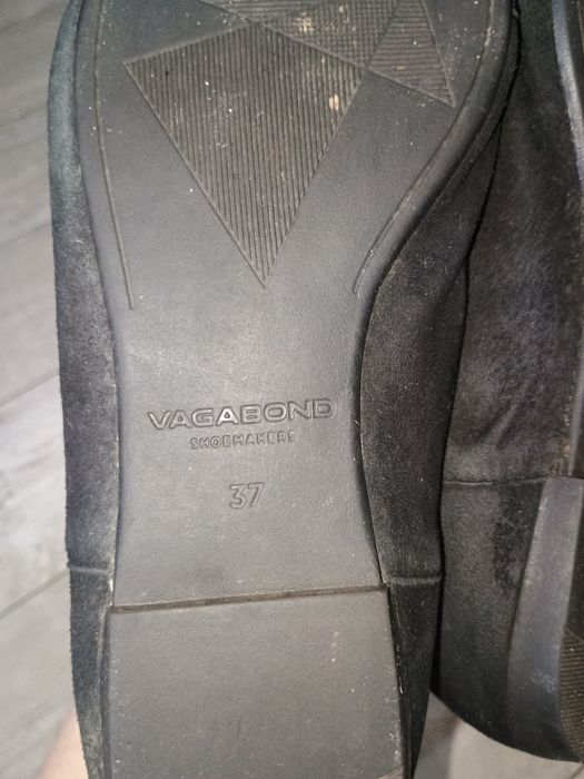 Buty czarne zamszowe botki 37 Vagabond