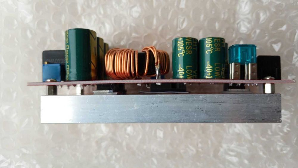 1200 W повышающий стабилизатор тока и напряжения выход 12-83 V ток 20А