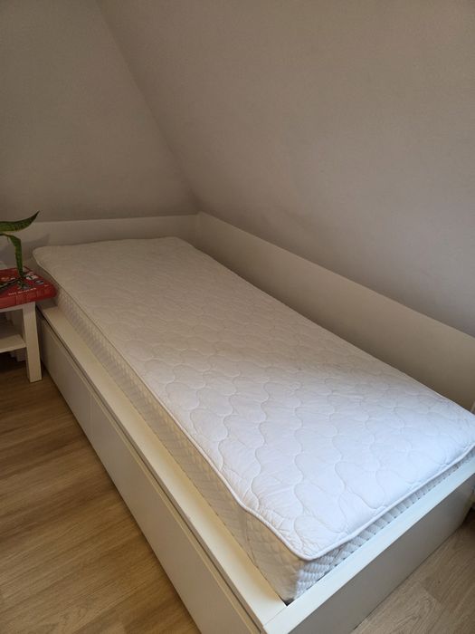 Lóżko pojedyńcze Ikea Malm 90x200 + materac + stelaż+ szuflady