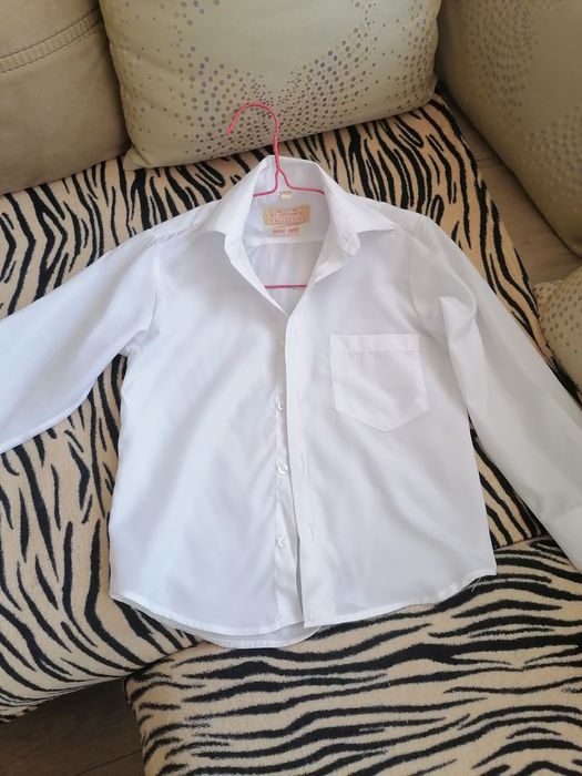 Біла рубашка на хлопчика