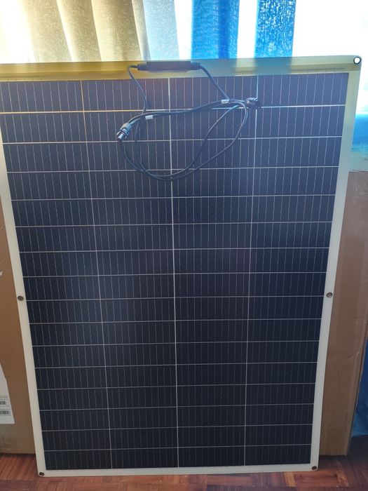 Estação portátil de energia 900W + Painel solar de 100W + Cabo
