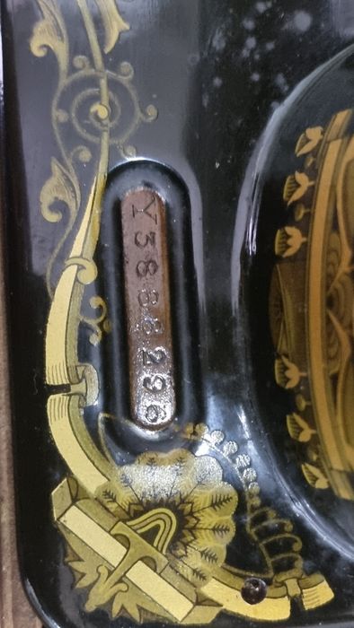 Duas máquinas costura vintage