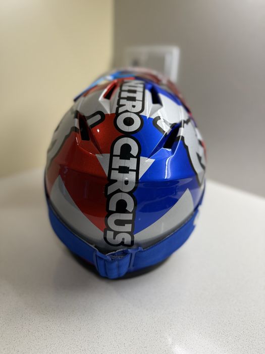 Capacete Bell e oculos fox