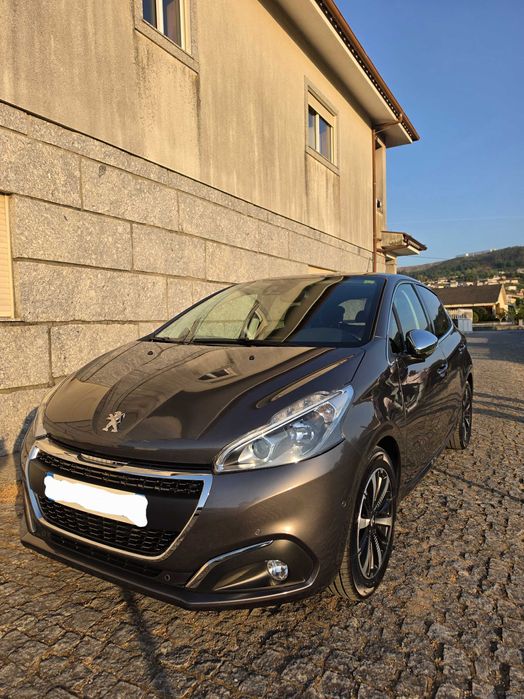 Peugeot 208 1.2 PureTech 110cv (2019) – Edição Especial