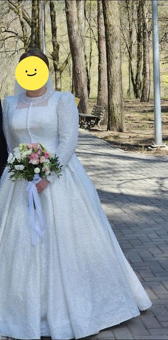 Сукня весільна білого кольору
