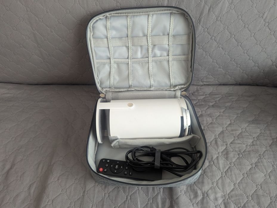 Projektor HY300 - zestaw