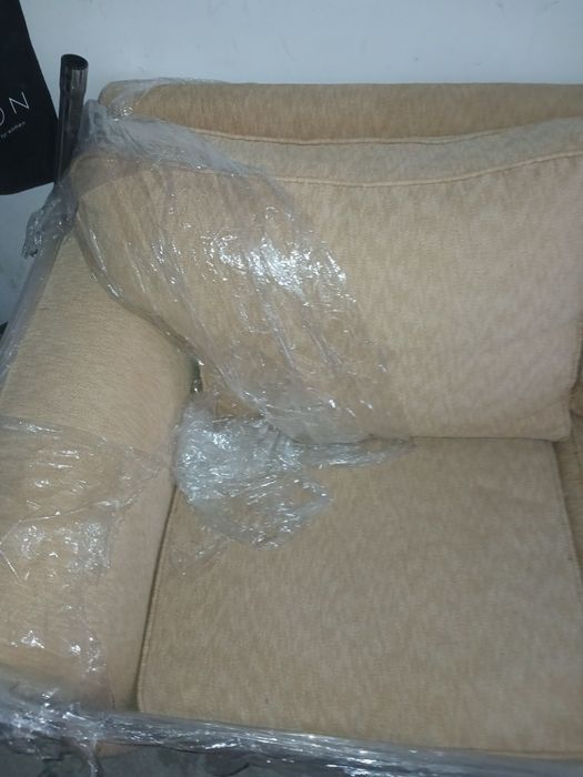 Sofa bege usado em bom estado