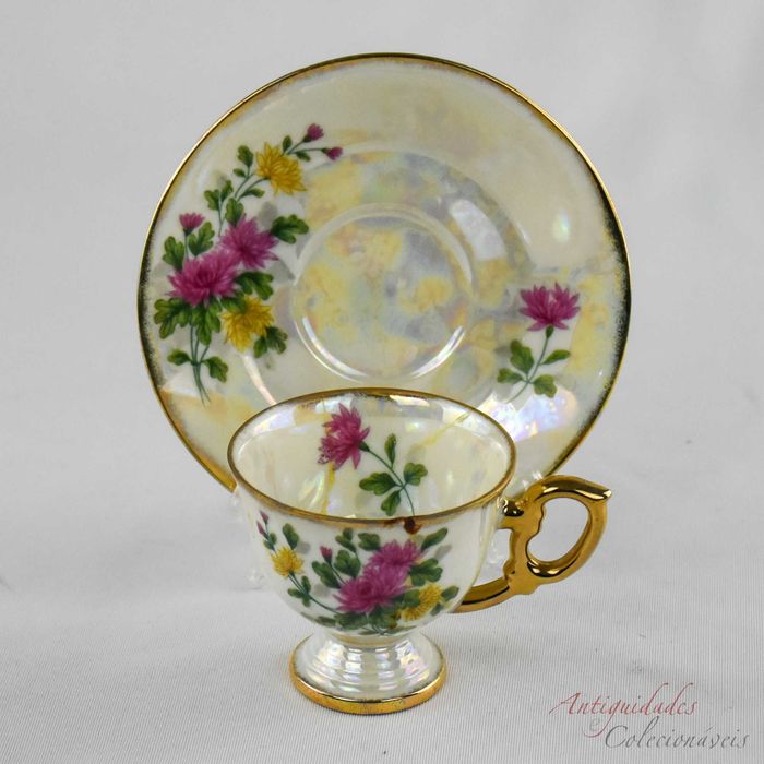 Chávena de café e pires Lustrina, “November Chrysanthemum” circa 1950