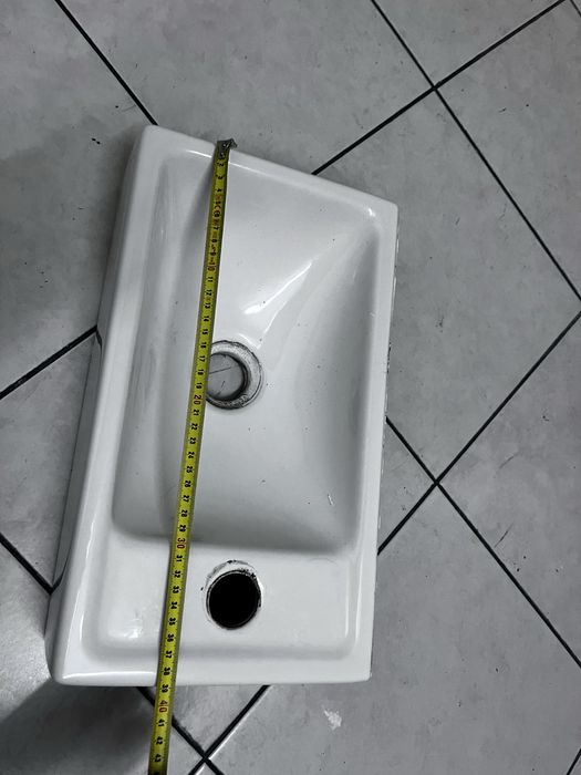 Dois Lavatórios para quarto de banho