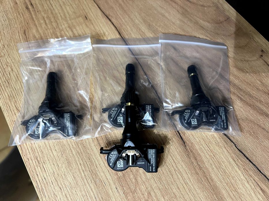 Czujniki ciśnienia opon powietrza Mitsubishi^ TPMS Nowe^ 4250C275