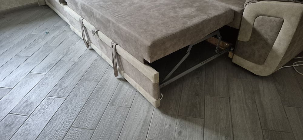 Продам угловой диван!