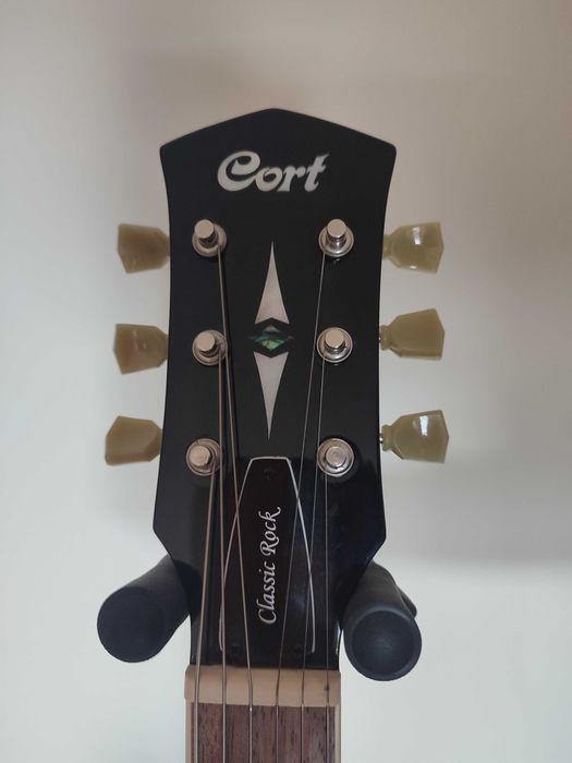 Guitarra elétrica Cort CR200 - Sunburst mais extras
