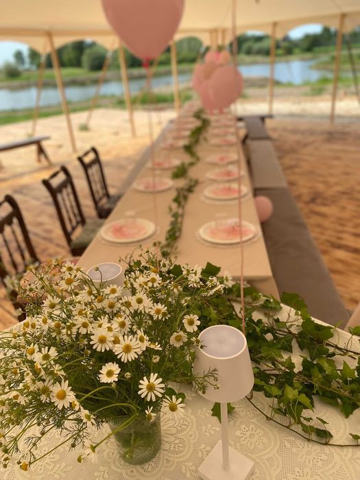 Namiot event do wynajęcia nad stawem